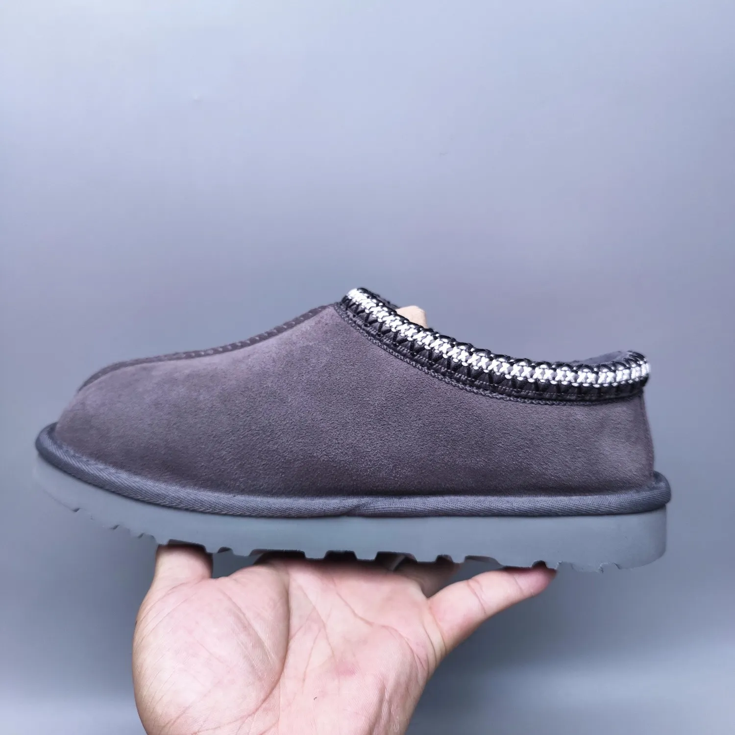 💰440 UGG sheepskin one-piece snow boots for women 5955 men's shoes 5950 one-legged home style for men and women Color: Maroon Black Sand Gray Chocolate Number: 35-45